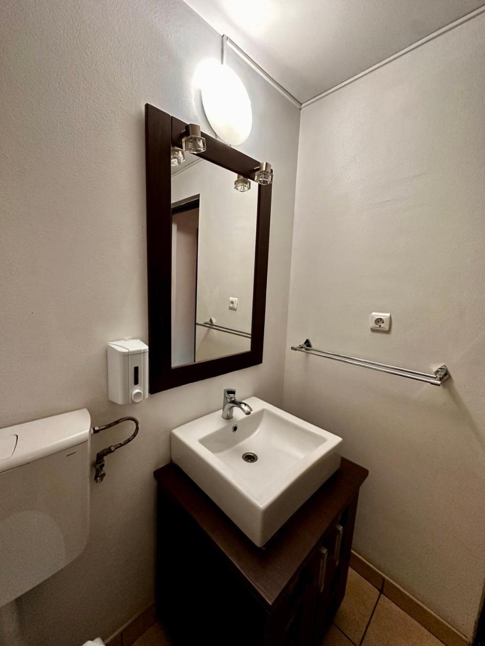 Conta Apartment Bukarest Kültér fotó
