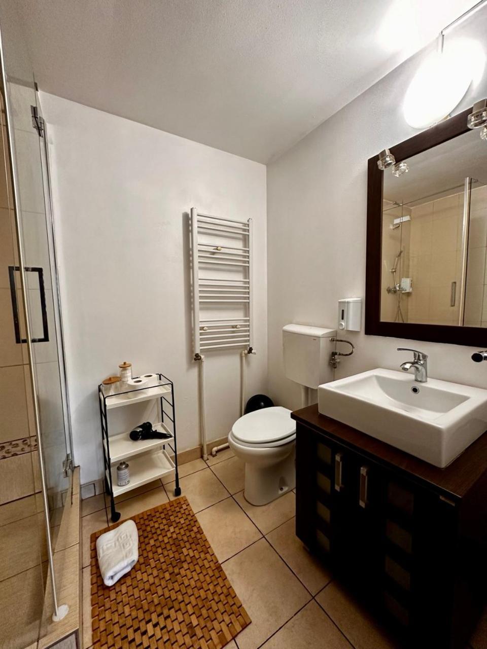 Conta Apartment Bukarest Kültér fotó